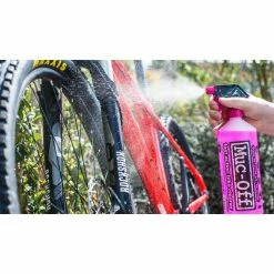 Muc-Off Muc Off Wash, Protect, Lube Kit (Wet Lube Version) -Bikes Shop muc off wash protect lube kit wet lube version 6