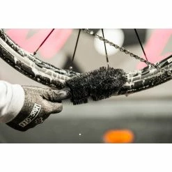 Muc-Off Muc Off Wheel & Component Brush -Bikes Shop muc off wheel component brush 3
